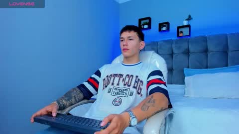 Thomas online show from 14, 12, 2025