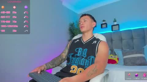 Snapshot of thomas_moon_ chatting on 29, 5, 2026 Thomas online show from 29, 5, 2026