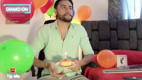 Thomas online show from 5, 12, 2025