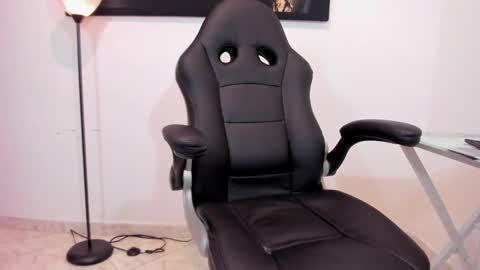 Snapshot of thomas_shelbys chatting on 7, 1, 2025 Thomas online show from 7, 1, 2025