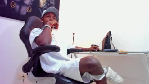 Snapshot of thomas_shelbys chatting on 22, 2, 2025 Thomas online show from 22, 2, 2025