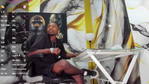 Snapshot of thomas_shelbys chatting on 4, 3, 2025 Thomas online show from 4, 3, 2025