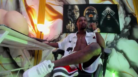 Snapshot of thomas_shelbys chatting on 1, 10, 2025 Thomas online show from 1, 10, 2025