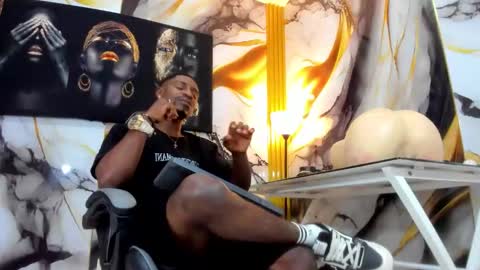 Snapshot of thomas_shelbys chatting on 18, 11, 2025 Thomas online show from 18, 11, 2025