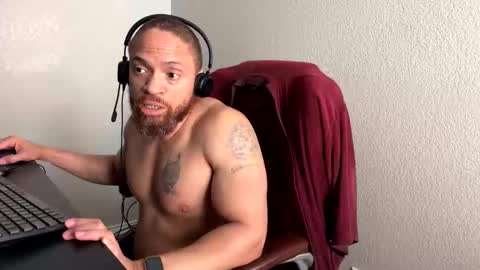 Snapshot of thomasgwhitecft chatting on 23, 10, 2025 FatherTime online show from 23, 10, 2025