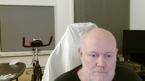 thomash32 online show from 9, 9, 2025