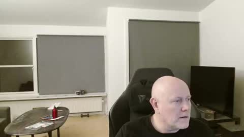 thomash32 online show from 30, 10, 2025