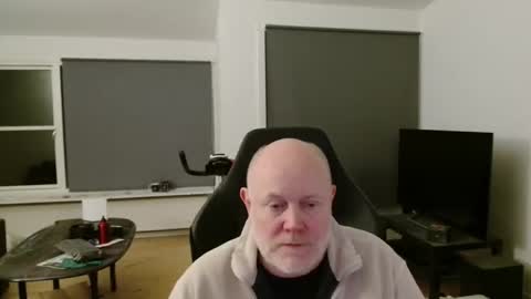 thomash32 online show from 13, 11, 2025