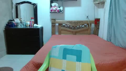 Snapshot of thompson_ari chatting on 5, 1, 2026 thompson ari online show from 5, 1, 2026