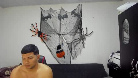 Snapshot of thomson_hot01 chatting on 25, 10, 2025 thomson_hot01 online show from 25, 10, 2025