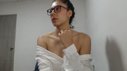 Snapshot of thonymaster chatting on 15, 11, 2025 thonyy online show from 15, 11, 2025