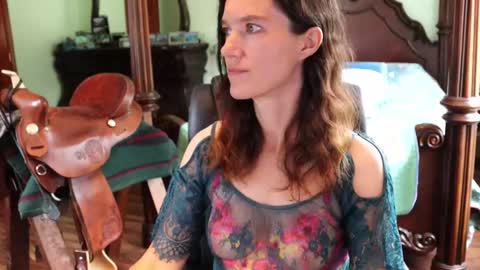 ThornburyRose online show from 25, 9, 2025