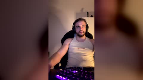 thorodinson03 online show from 12, 2, 2026