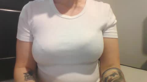 Snapshot of thrillho89 chatting on 16, 7, 2026 thrillho89 online show from 16, 7, 2026