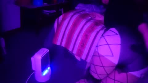 Throatkittysub online show from 18, 4, 2026