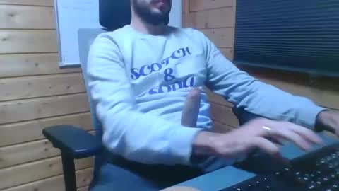 toobigcockforonegirl online show from 3, 1, 2025