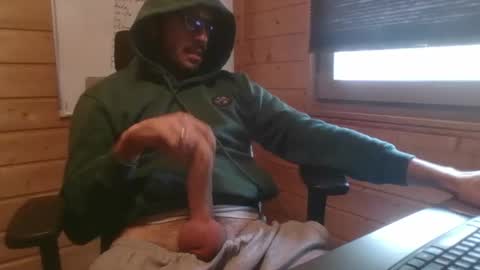 toobigcockforonegirl online show from 6, 10, 2025