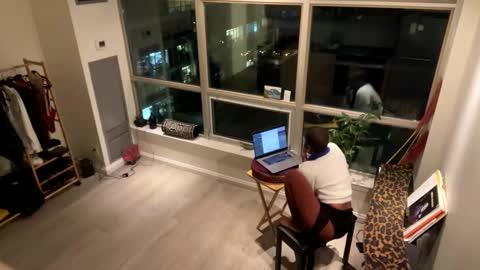 tia_fox online show from 23, 10, 2025