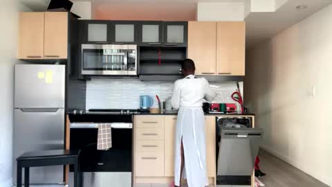 tia_fox online show from 29, 10, 2025