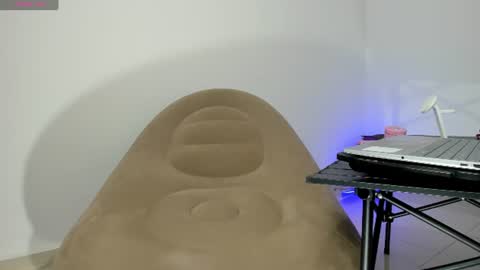 Snapshot of tiago_hannah chatting on 19, 7, 2026 carolina online show from 19, 7, 2026
