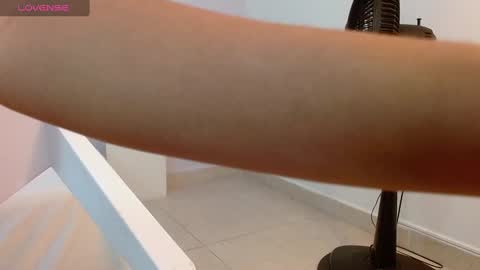 Snapshot of tianaglow4 chatting on 7, 2, 2025 tianaglow4 online show from 7, 2, 2025