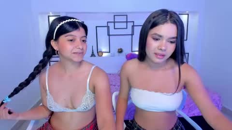 Snapshot of tianaglow4 chatting on 22, 2, 2025 tianaglow4 online show from 22, 2, 2025