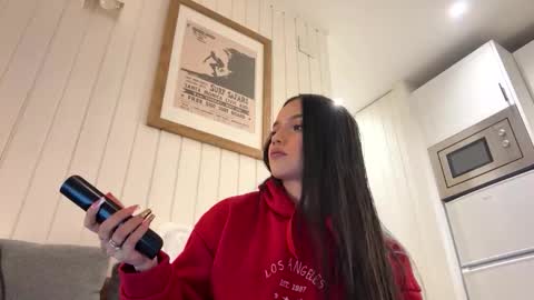 Tiana Le online show from 9, 2, 2026