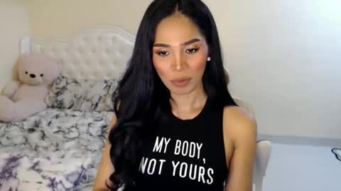 Snapshot of tiara_gurl16 chatting on 16, 10, 2025 tiara online show from 16, 10, 2025