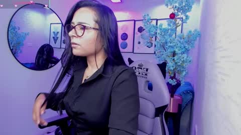 Tiara  online show from 6, 1, 2026