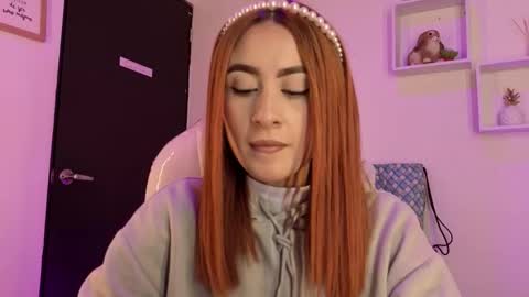 Snapshot of tiarha_ chatting on 8, 11, 2025 Tiarha online show from 8, 11, 2025