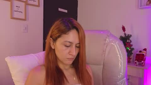 Snapshot of tiarha_ chatting on 25, 11, 2025 Tiarha online show from 25, 11, 2025