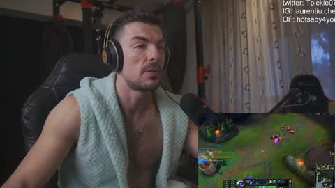 tickle_my_pickle07 online show from 2, 12, 2024