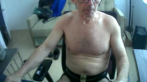 Snapshot of tied__up chatting on 13, 7, 2026 JustMe online show from 13, 7, 2026