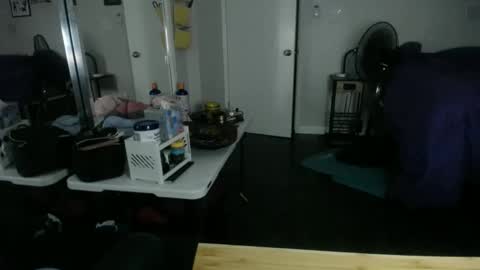 Tierra Henri online show from 24, 10, 2025