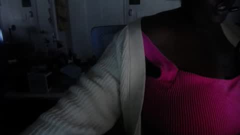 Tierra Henri online show from 17, 12, 2025