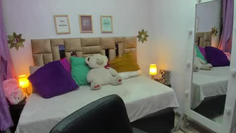 Snapshot of tifanny__thomson chatting on 21, 2, 2025 Tiff online show from 21, 2, 2025