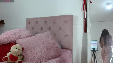 Tifanny online show from 11, 2, 2025