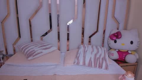    online show from 7, 11, 2025