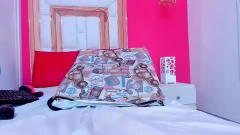 Karolina online show from 6, 3, 2025