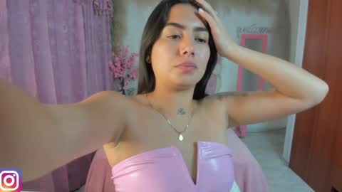 Snapshot of tifany_tay2 chatting on 13, 12, 2024 hey am julietha online show from 13, 12, 2024
