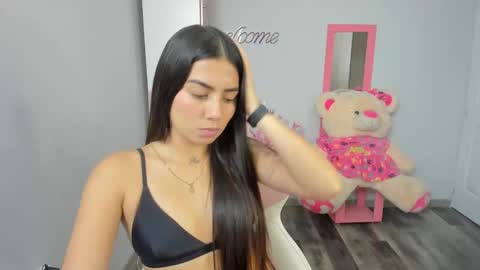 Snapshot of tifany_tay2 chatting on 2, 2, 2025 hey am julietha online show from 2, 2, 2025