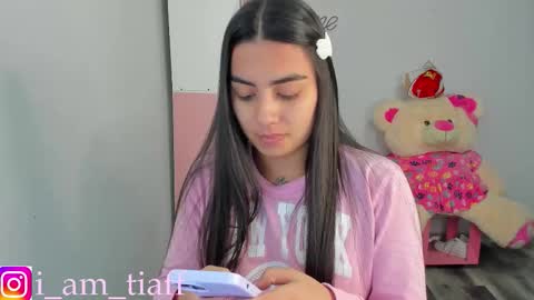 Snapshot of tifany_tay2 chatting on 2, 11, 2025 hey am julietha online show from 2, 11, 2025