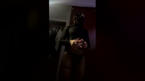 tifanyfem online show from 22, 12, 2025