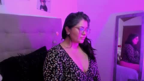 Tiff Luxx online show from 26, 3, 2026