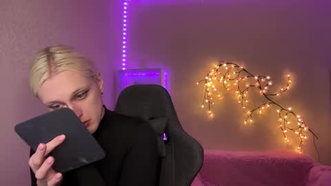 Amira online show from 6, 11, 2025