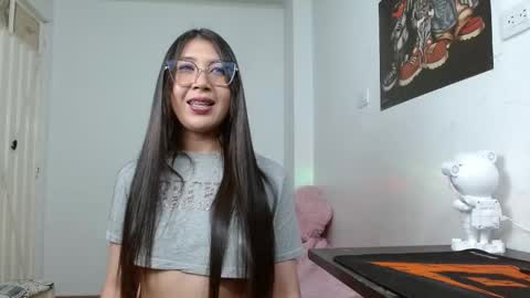 Snapshot of tiffany_beauty18 chatting on 20, 10, 2025 Tifanny online show from 20, 10, 2025