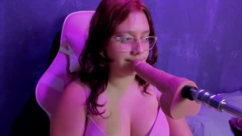 tiffany_bigboobs online show from 4, 1, 2025