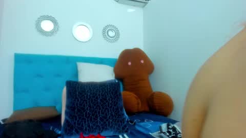 Snapshot of tiffany_hot19_ chatting on 17, 10, 2025 tiffany online show from 17, 10, 2025