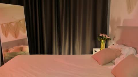 Tiffany online show from 22, 4, 2026