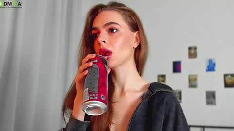 Snapshot of tiffany_loong chatting on 24, 9, 2025 tiffany online show from 24, 9, 2025